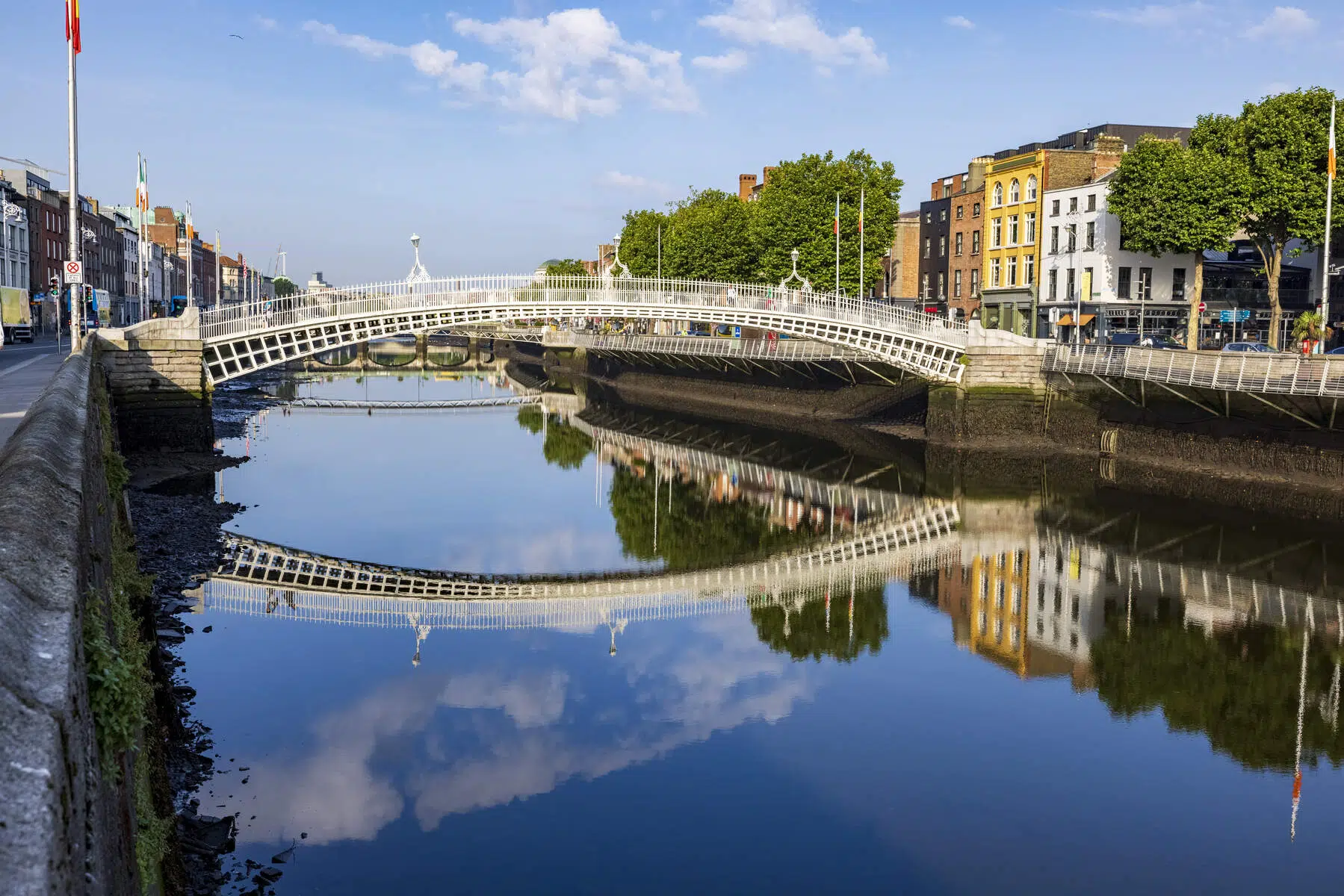 Ha'penny Bridge, River Liffey, Dublin